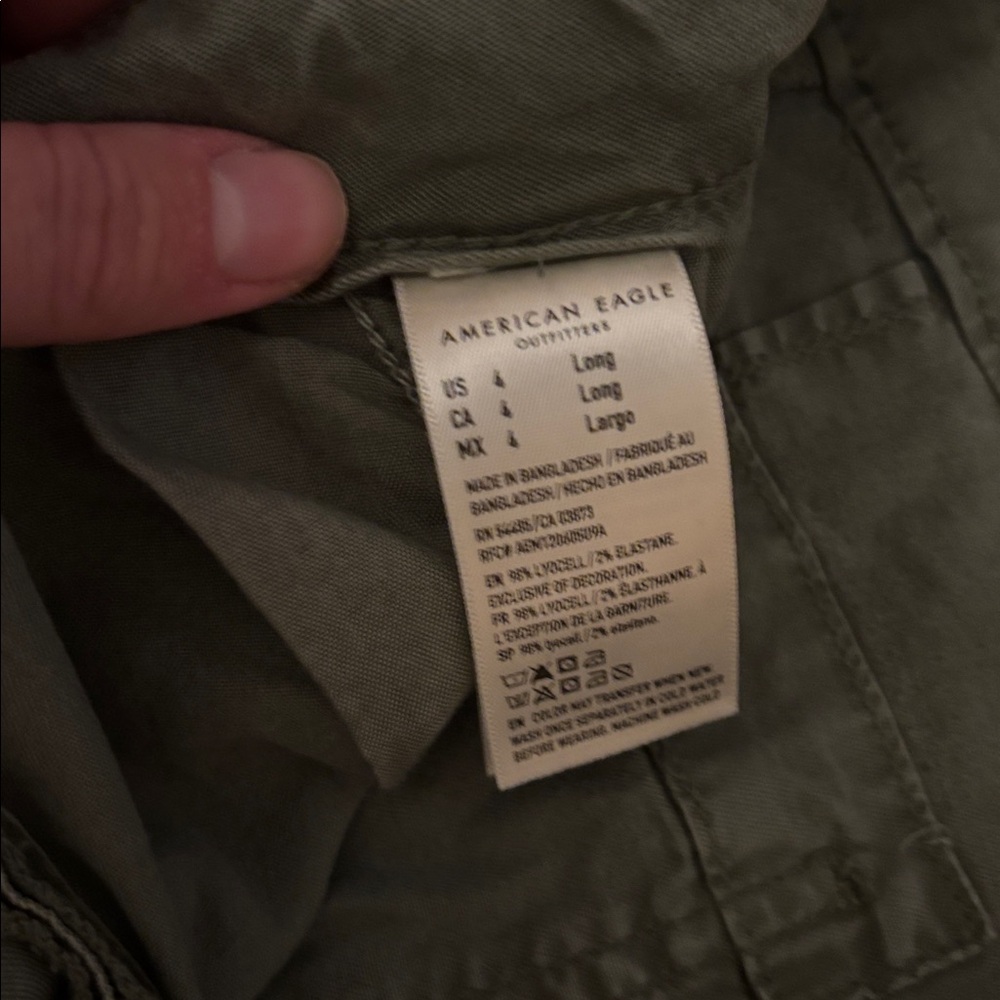 American Eagle Outfitters Army Green Cargo Pants - Picture 5 of 5